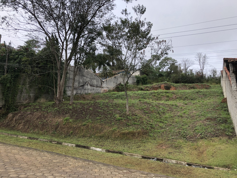 Terreno à venda Jardim San Ressore (Caucaia do Alto) com 800m² e 1 quarto por R$ 209.999 - img-2718.jpeg