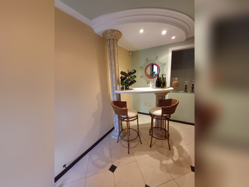 Casa à venda Centro com 500m² e 3 quartos por R$ 2.400.000 - 1000149329.jpg