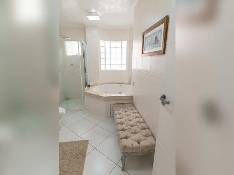 Casa à venda Cristo Rei com 297m² e 3 quartos por R$ 2.135.000 - daa7497.jpg