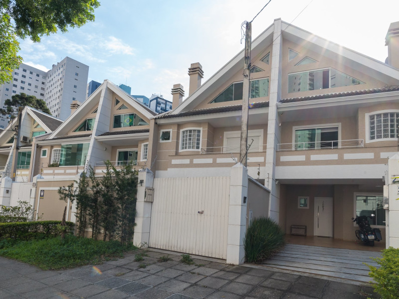 Casa à venda Cristo Rei com 297m² e 3 quartos por R$ 2.135.000 - daa7610.jpg