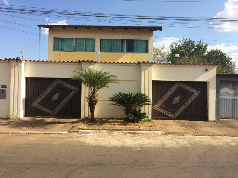 Casa à venda Residencial Center Ville com 325m² e 4 quartos por R$ 799.000 - 1000275737.jpg