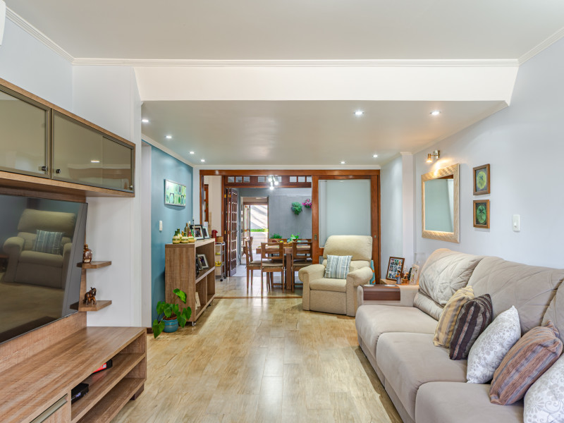 Casa de condomínio à venda Cavalhada com 219m² e 4 quartos por R$ 955.000 - 1000103955.jpg