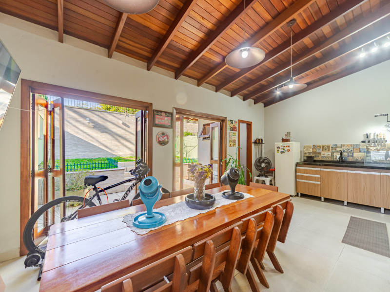 Casa de condomínio à venda Cavalhada com 219m² e 4 quartos por R$ 955.000 - 1000103967.jpg