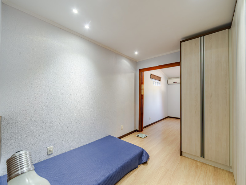 Casa de condomínio à venda Cavalhada com 219m² e 4 quartos por R$ 955.000 - 1000103980.jpg