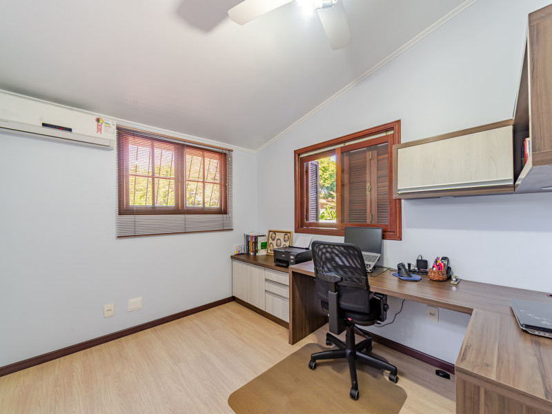 Casa de condomínio à venda Cavalhada com 219m² e 4 quartos por R$ 955.000 - 1000103981.jpg