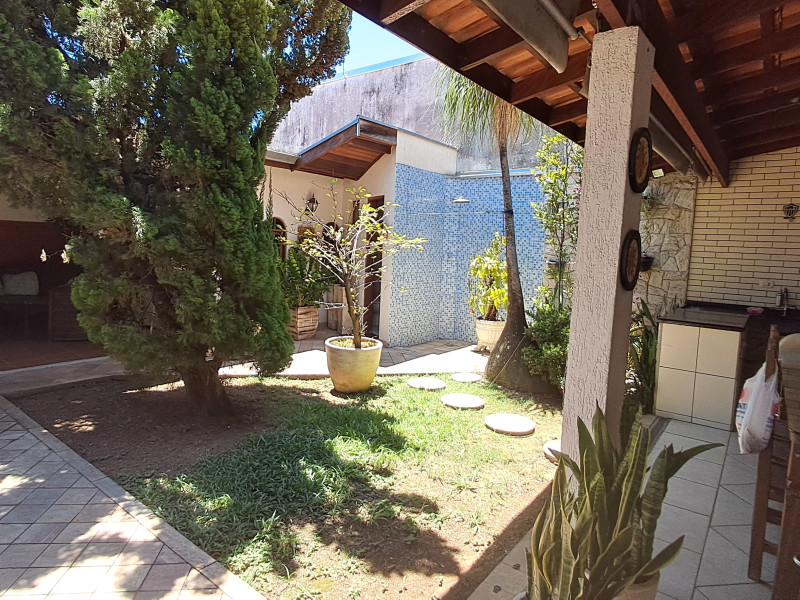 Casa à venda Jardim do Ypê com 288m² e 4 quartos por R$ 800.000 - 20251205-124042.jpg