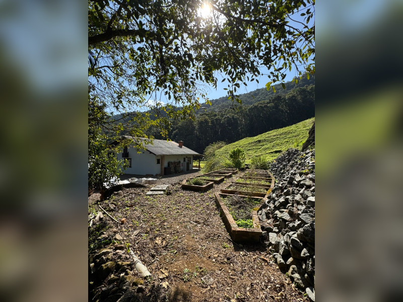 Sítio à venda Centro com 49000m² e 2 quartos por R$ 890.000 - imagem-do-whatsapp-de-2025-08-22-as-171532-85c1f607.jpg