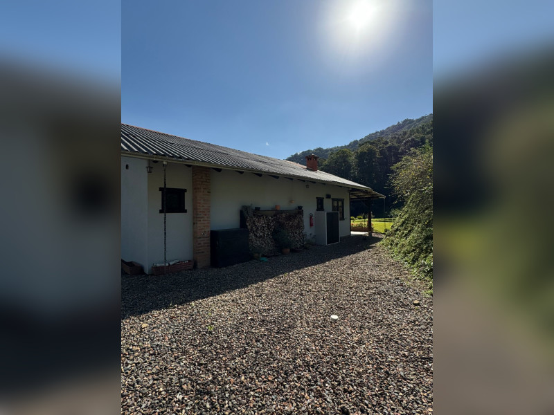 Sítio à venda Centro com 49000m² e 2 quartos por R$ 890.000 - imagem-do-whatsapp-de-2025-08-22-as-171532-89456cd2.jpg