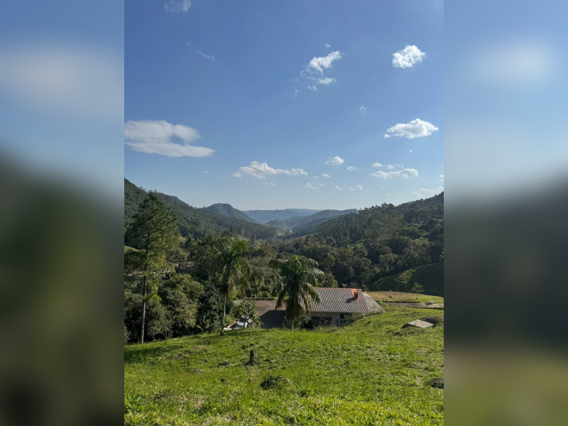 Sítio à venda Centro com 49000m² e 2 quartos por R$ 890.000 - imagem-do-whatsapp-de-2025-08-22-as-171536-0aa8280d.jpg