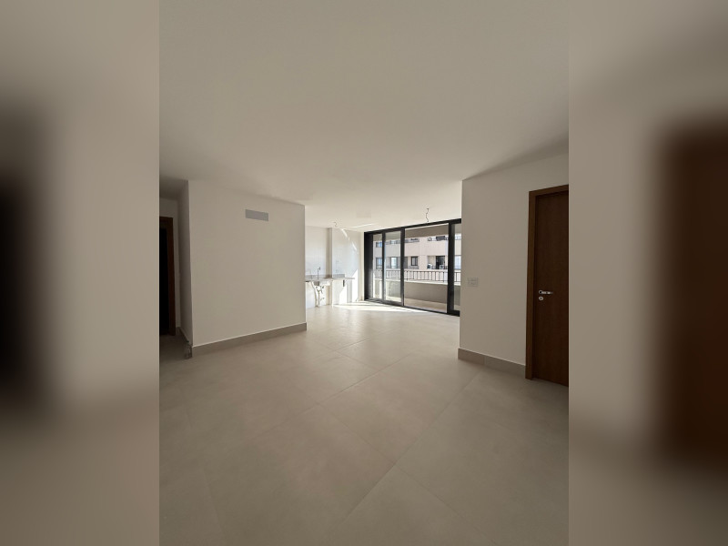 Apartamento à venda Setor Bueno com 99m² e 3 quartos por R$ 1.100.000 - 03-sala-vista-total-2.jpg