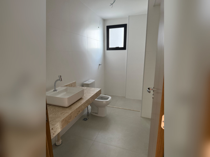 Apartamento à venda Setor Bueno com 99m² e 3 quartos por R$ 1.100.000 - 17-lavabo-suite-conjugada-1-20.jpg