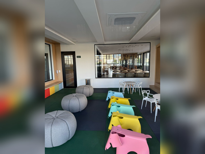 Apartamento à venda Setor Bueno com 99m² e 3 quartos por R$ 1.100.000 - 36-espaco-kids-1.jpg