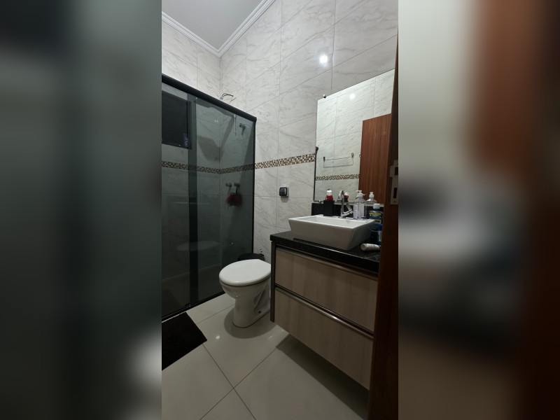 Casa à venda Loteamento Chamonix com 107m² e 3 quartos por R$ 420.000 - banheiro-suite.jpg