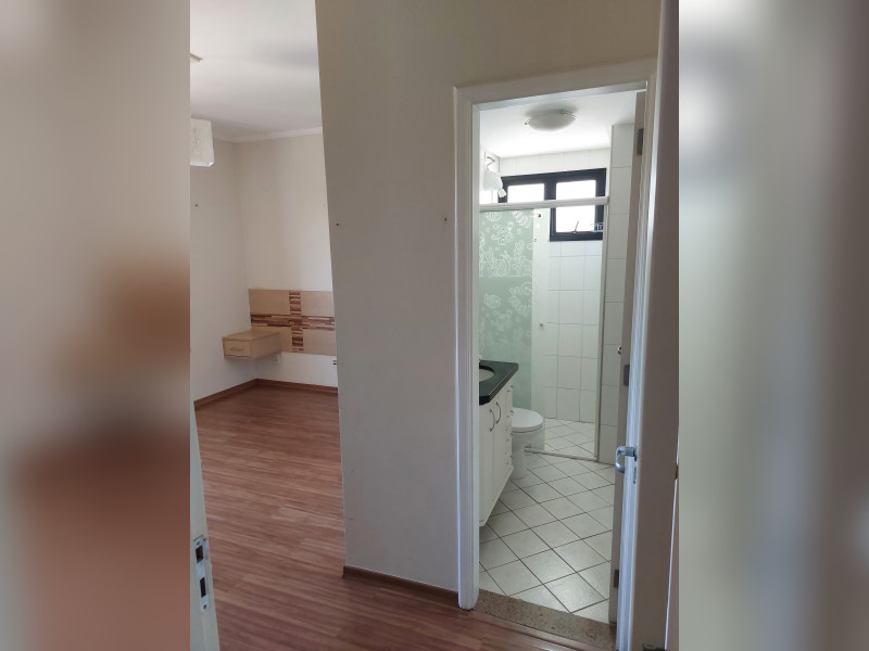Apartamento à venda Vila Japi II com 91m² e 3 quartos por R$ 680.000 - 11suite-wc.jpg