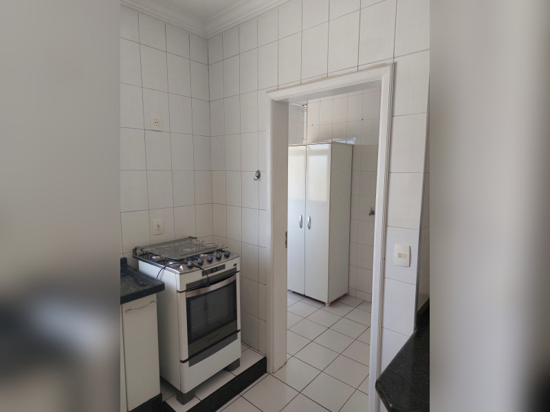 Apartamento à venda Vila Japi II com 91m² e 3 quartos por R$ 680.000 - 28cozinha-area-servico.jpg