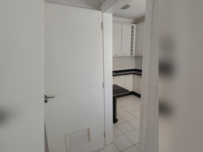 Apartamento à venda Vila Japi II com 91m² e 3 quartos por R$ 680.000 - 29servico-vista-cozinha.jpg