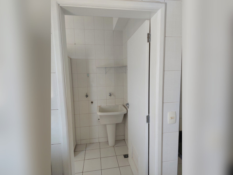 Apartamento à venda Vila Japi II com 91m² e 3 quartos por R$ 680.000 - 30area-servico.jpg