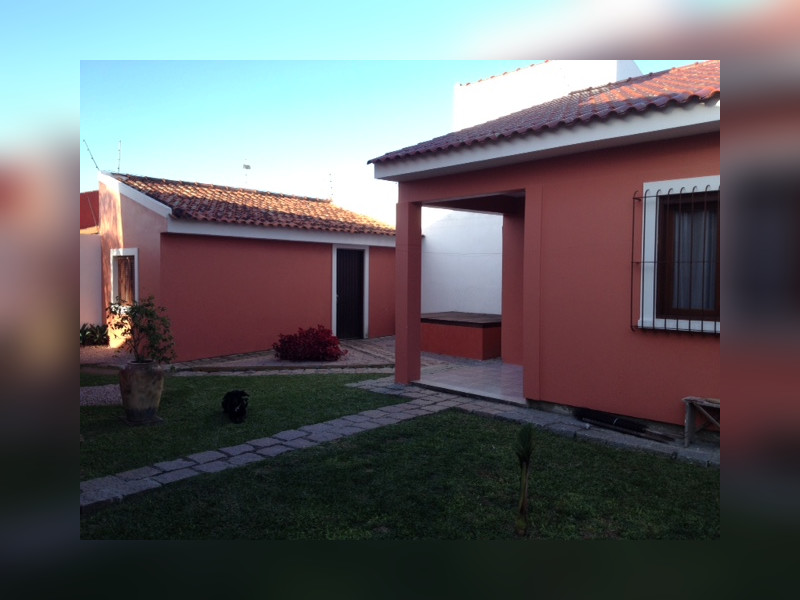 Casa à venda Laranjal com 328m² e 5 quartos por R$ 800.000 - fundos-suite-e-lavand.JPG