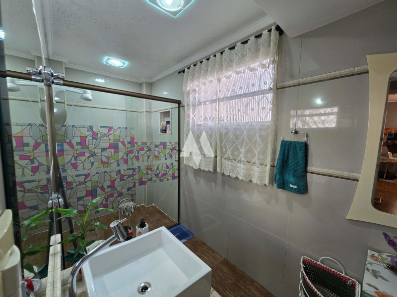 Apartamento à venda Centro com 90m² e 2 quartos por R$ 450.000 - banheiro2-1.jpg