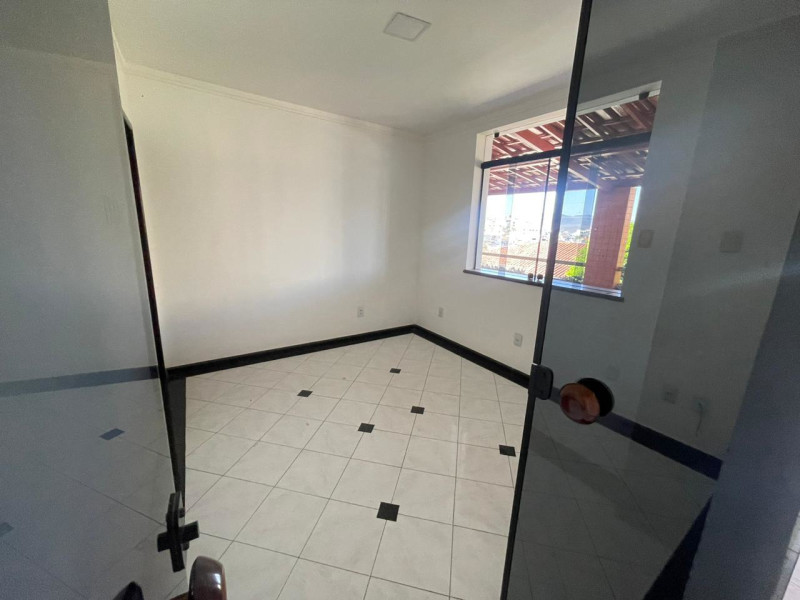 Casa à venda Centro com 365m² e 3 quartos por R$ 600.000 - 1000397069.jpg
