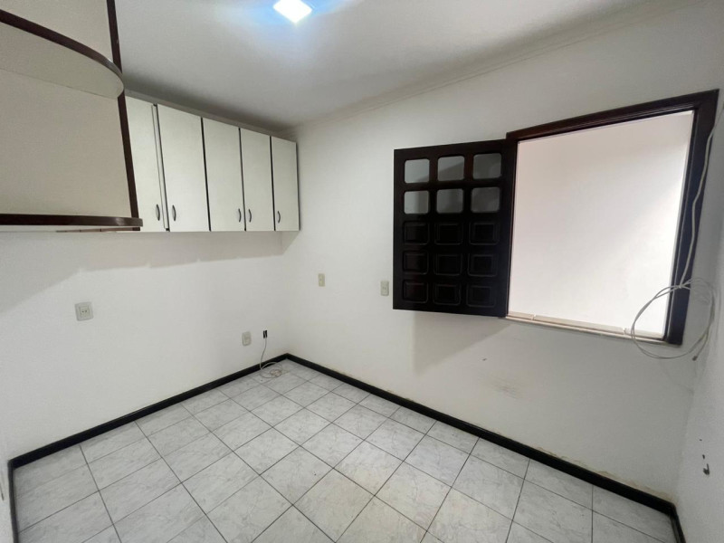 Casa à venda Centro com 365m² e 3 quartos por R$ 600.000 - 1000397081.jpg