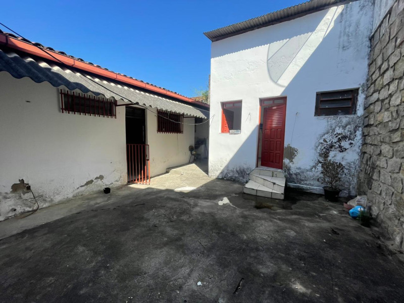 Casa à venda Centro com 365m² e 3 quartos por R$ 600.000 - 1000397093.jpg