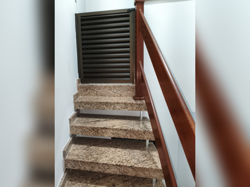 Casa de condomínio à venda Vila Carmosina com 89m² e 2 quartos por R$ 300.000 - 1000186667.jpg