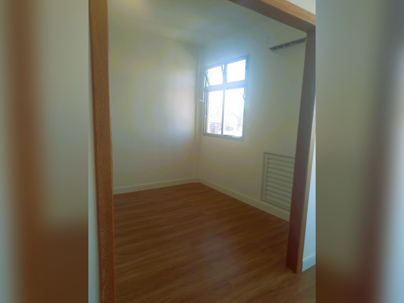 Apartamento à venda Centro com 76m² e 2 quartos por R$ 445.000 - whatsapp-image-2025-08-15-at-090317.jpeg