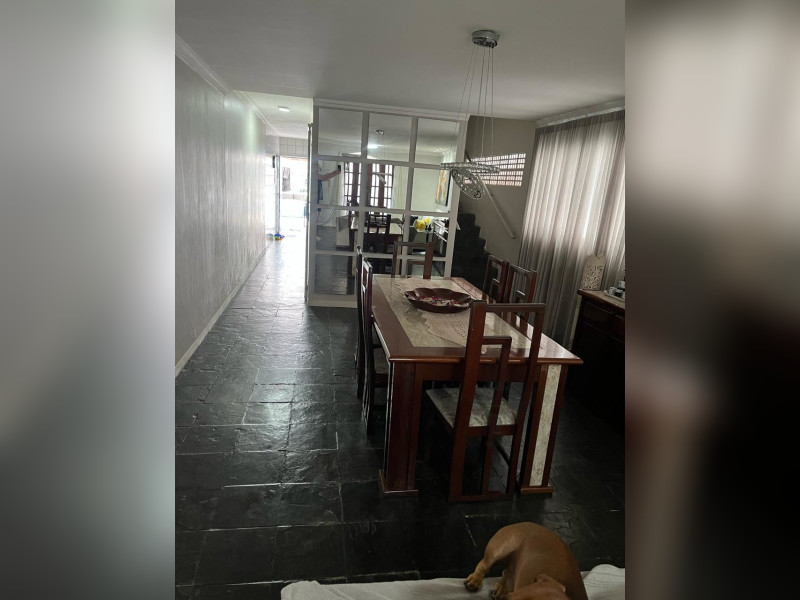 Casa à venda Candeias com 270m² e 5 quartos por R$ 1.100.000 - 3d861786-e00d-40c8-b647-9fcadc492bd9.jpeg