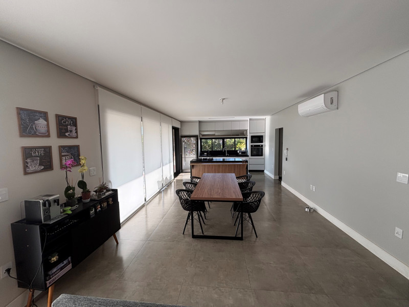 Chácara à venda Vale das Laranjeiras com 390m² e 4 quartos por R$ 3.300.000 - 7cozinha-sala-de-estarc.jpg