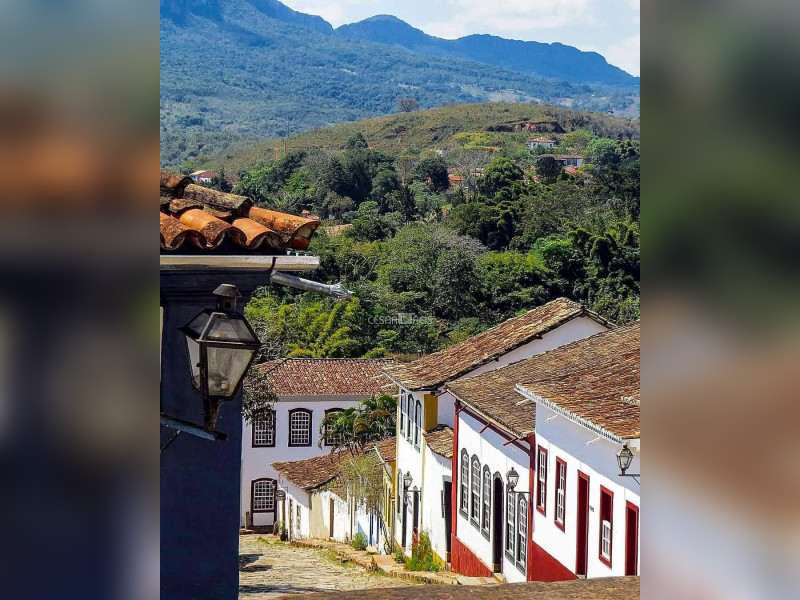 Casa à venda Centro com 300m² e 5 quartos por R$ 7.000.000 - fb-img-1755682347624.jpg