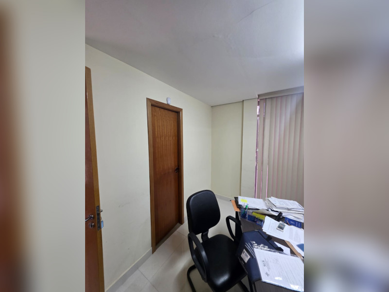 Comercial à venda Centro com 131m² e 1 quarto por R$ 830.000 - sala-1.jpeg