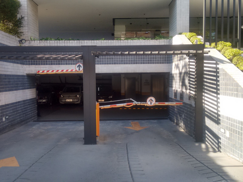 Comercial à venda Chácara Santo Antônio (Zona Sul) com 70m² e 0 quartos por R$ 550.000 - entrada-garagem.jpg