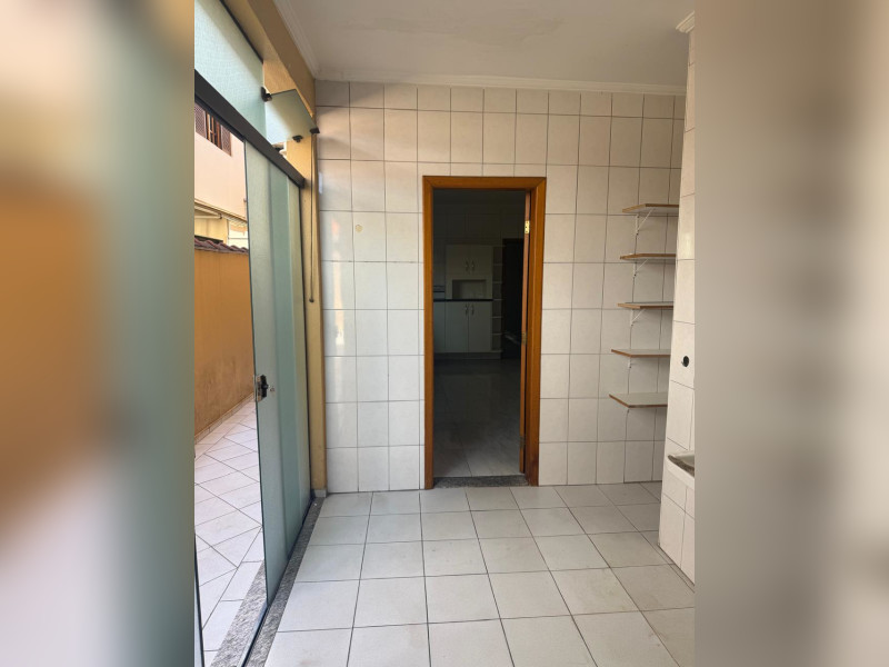 Casa à venda Presidente Altino com 250m² e 3 quartos por R$ 1.250.000 - whatsapp-image-2025-11-29-at-201550-38.jpeg