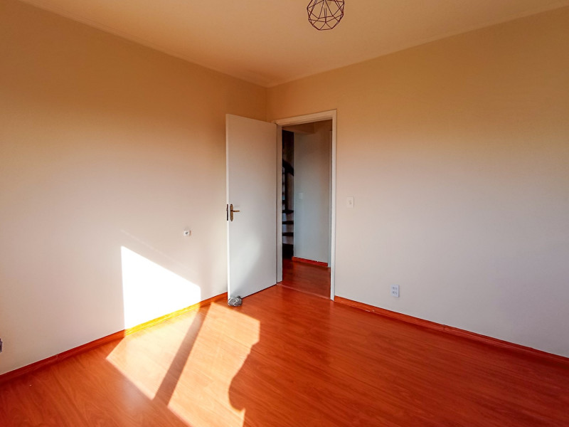 Apartamento à venda Medianeira com 105m² e 2 quartos por R$ 389.900 - efod1487201202508260916571-dorm2-copia.jpg