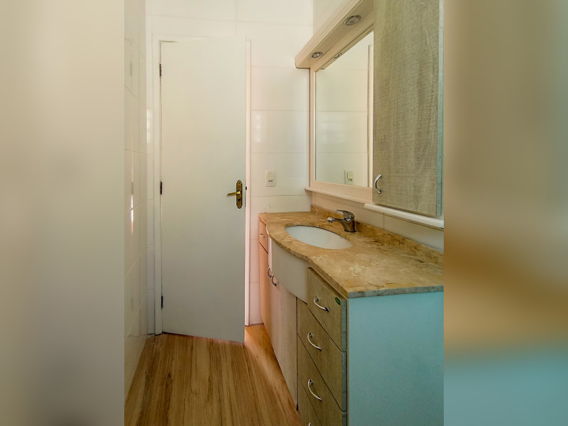 Apartamento à venda Medianeira com 105m² e 2 quartos por R$ 371.900 - efod1487201202508260916571-wc1.jpg