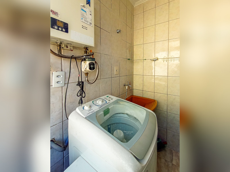 Apartamento à venda Medianeira com 105m² e 2 quartos por R$ 371.900 - efod1487201202508260922091-area-servico2.jpg