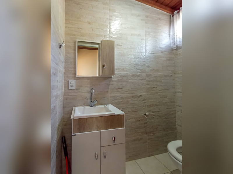 Apartamento à venda Medianeira com 105m² e 2 quartos por R$ 371.900 - efod1487201202508260932341-lavabo1.jpg
