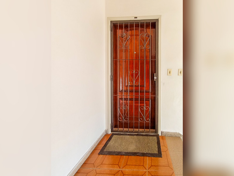 Apartamento à venda Medianeira com 105m² e 2 quartos por R$ 371.900 - efod1487201202508260934141-porta-de-entrada.jpg