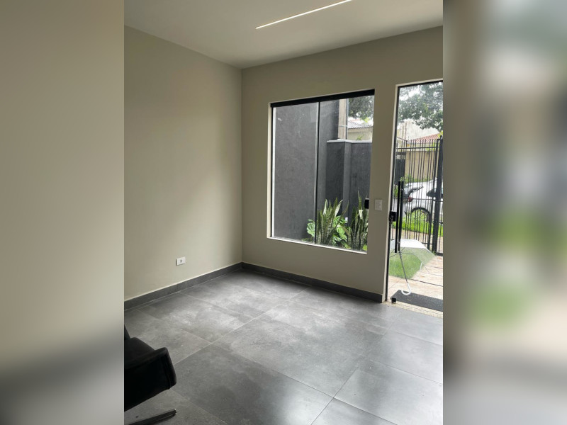 imóvel com 140m² - Zona 05 - Maringá