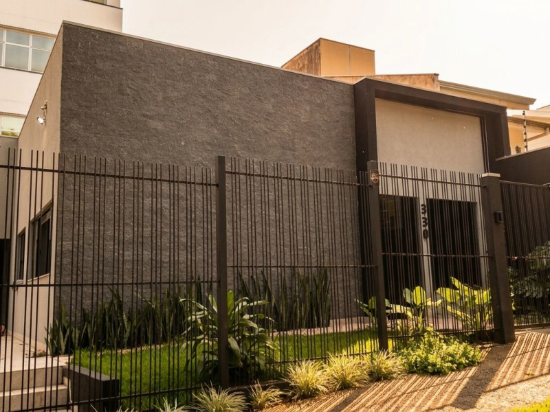 imóvel com 140m² - Zona 05 - Maringá