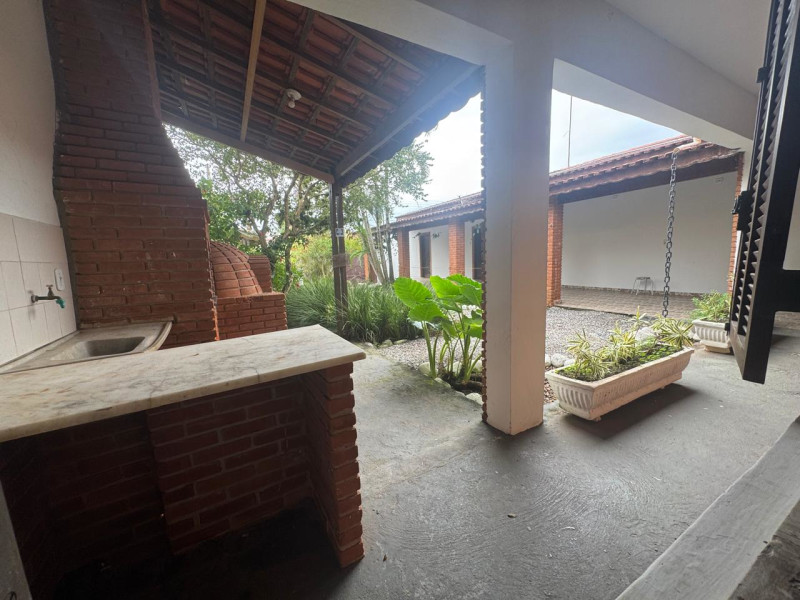 Casa à venda Parque Balneario Oasis com 430m² e 7 quartos por R$ 708.000 - 29-earea-gourmet.jpeg