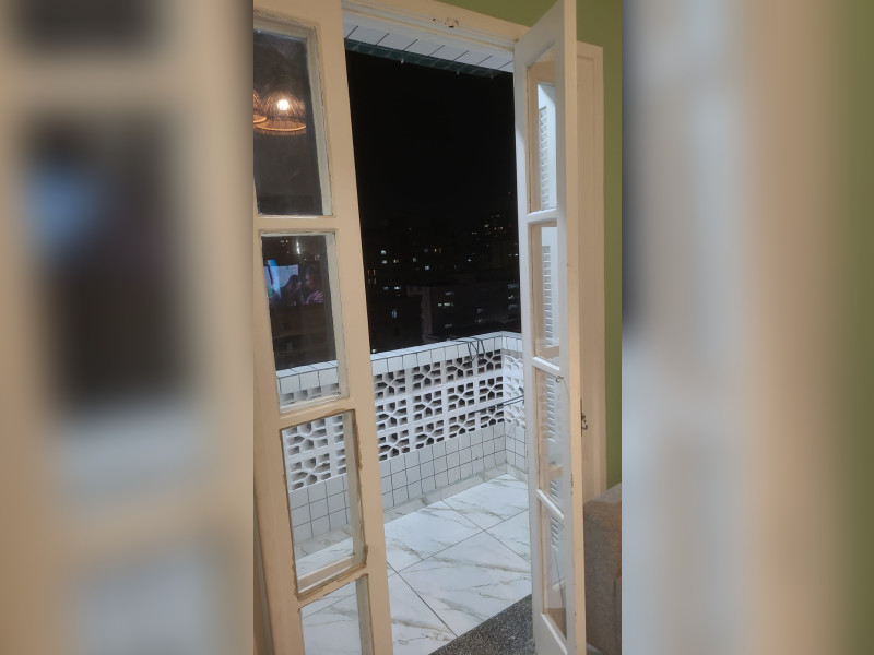 Apartamento à venda Boqueirão com 48m² e 1 quarto por R$ 345.000 - santos-varanda-2.jpg