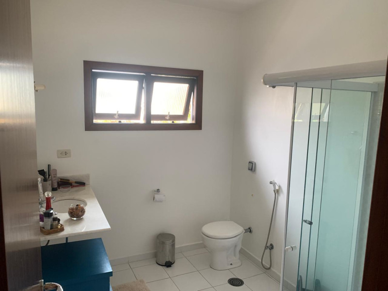 Casa de condomínio à venda jardim acapulco com 400m² e 6 quartos por R$ 2.700.000 - banheiro-quarto.jpg