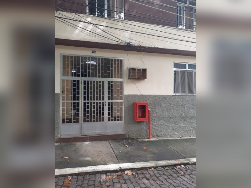 Apartamento à venda Del Castilho com 40m² e 1 quarto por R$ 159.500 - entrada-predio-bloco-a.jpeg