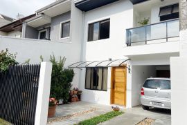 sobrado-andar-inferior-vista-garagem-02.jpg