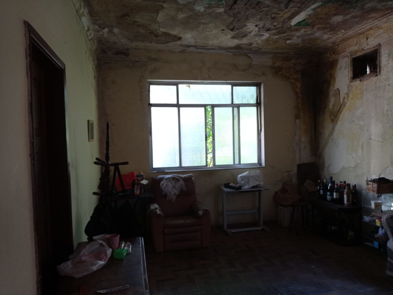 Casa à venda Santa Teresa com 250m² e 4 quartos por R$ 500.000 - imagem-do-whatsapp-de-2025-10-08-as-150711-cc70c707.jpg