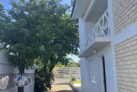 Casa à venda Niterói com 198m² - 3 dormitórios -  vagas - R$ 690.000 - img-2457.jpeg