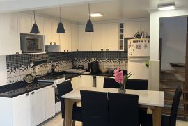 Casa à venda Niterói com 198m² - 3 dormitórios -  vagas - R$ 690.000 - img-2461.jpeg
