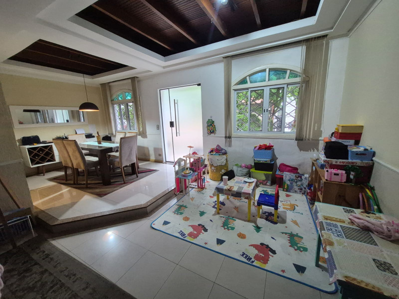 Casa à venda Adalgisa com 330m² e 4 quartos por R$ 1.650.000 - whatsapp-image-2026-01-05-at-204001-2.jpeg